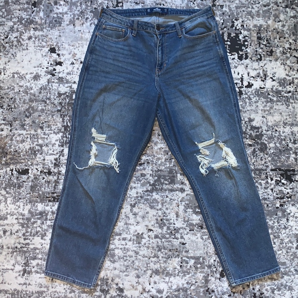 BRAND NEW HOLLISTER JEANS
